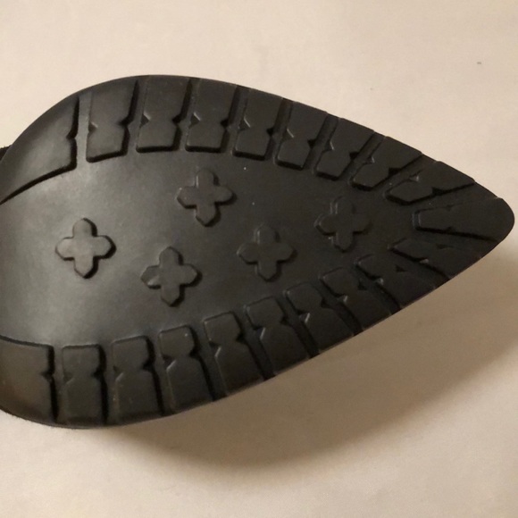 Enzo Angiolini Suede Pumps - Picture 7 of 8